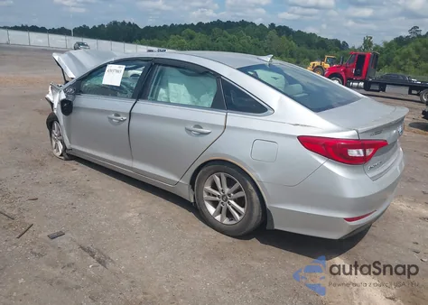 2015 Hyundai Sonata Eco z USA, uszkodzony, nr VIN 5NPE24AA2FH116410